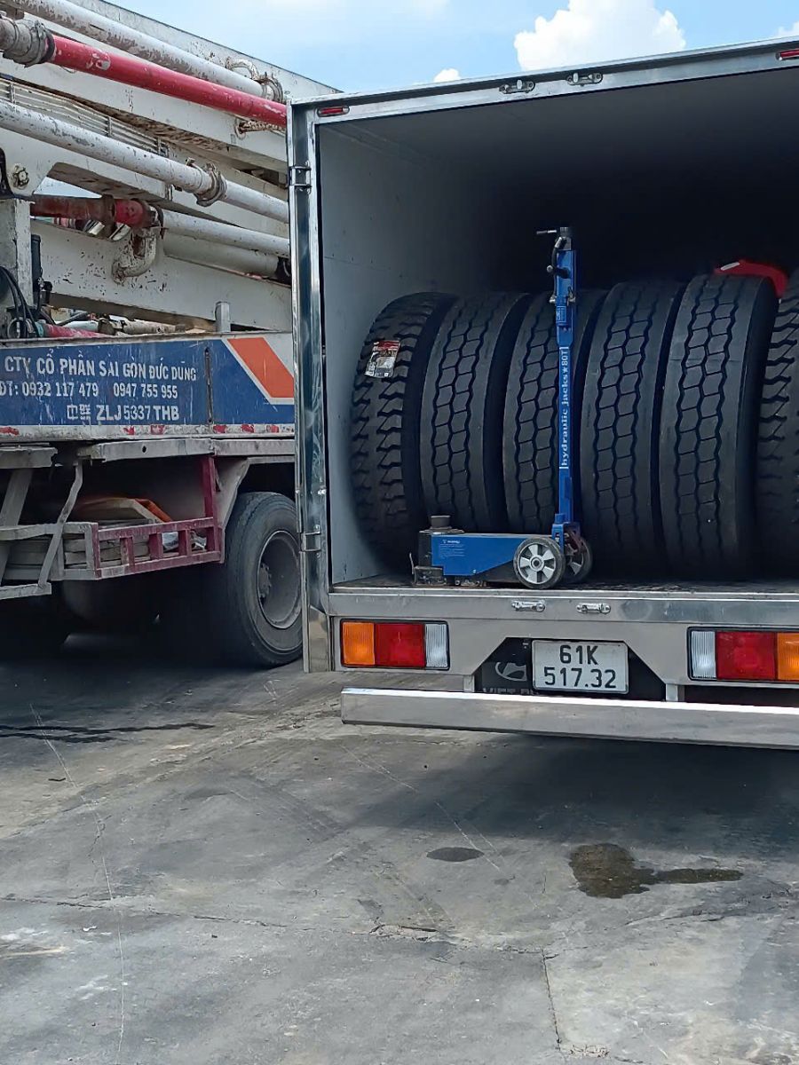 CUNG CẤP LỐP XE BEN - CỬU LONG THIÊN 